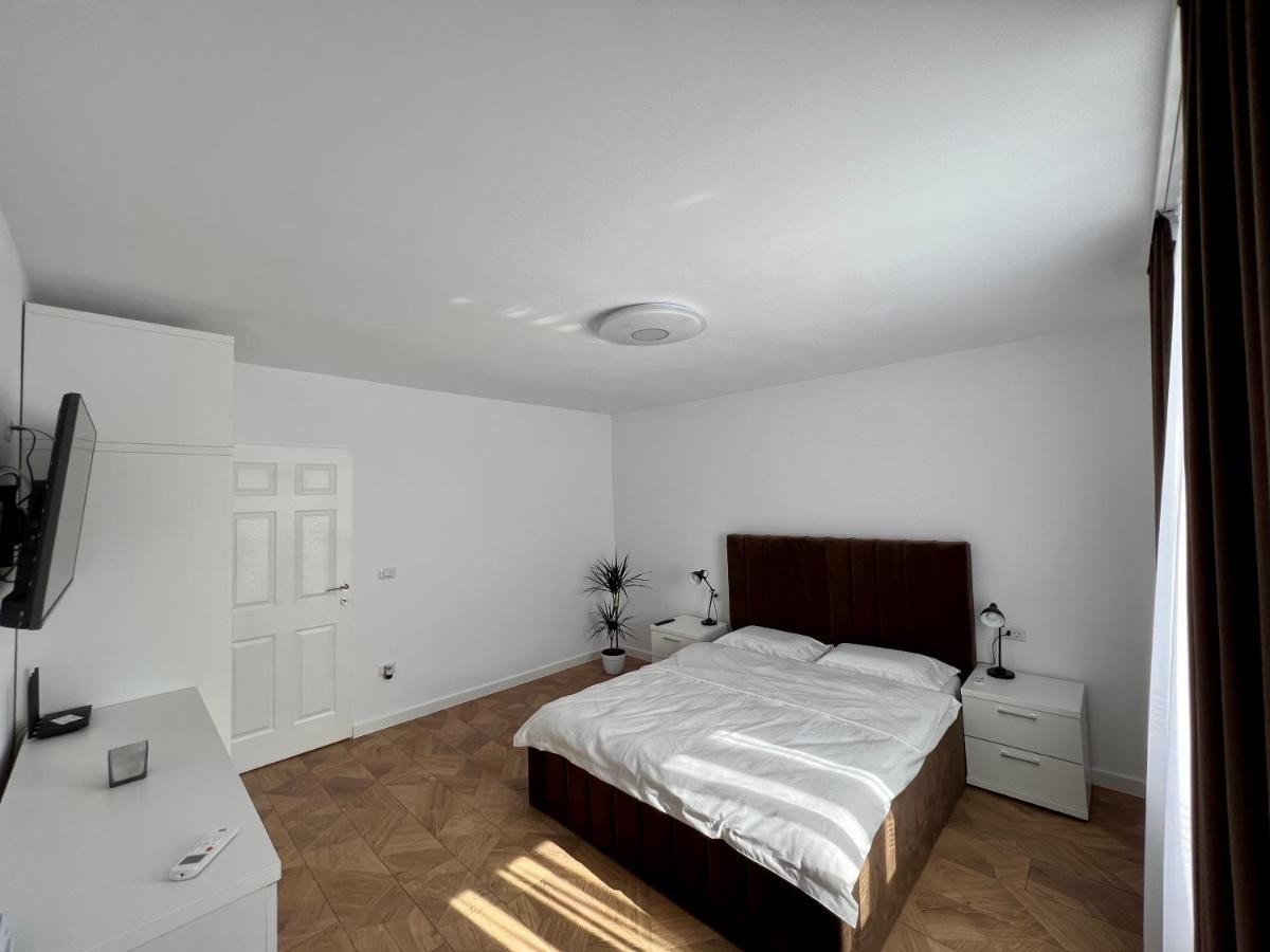 Ancodirect Apartments Radauti Luaran gambar